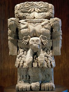 Estatua de la diosa Coatlicue en el Museo de Antropología en México